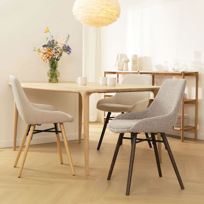 design eetkamerstoel bouclé taupe - walnoot houten onderstel Nena-Isa 