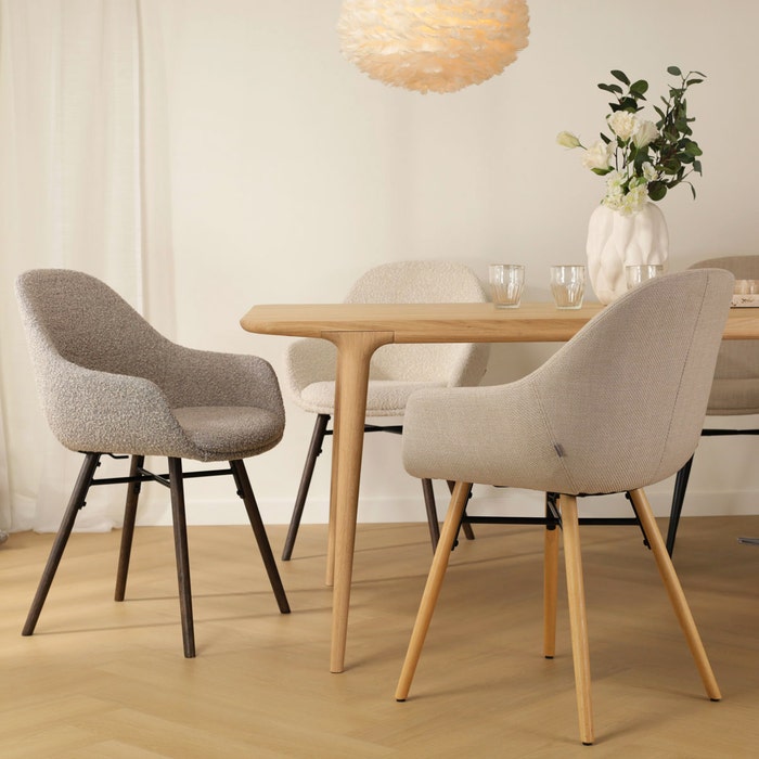 moderne eetkamerstoel bouclé taupe - houten onderstel Nena-Mae
