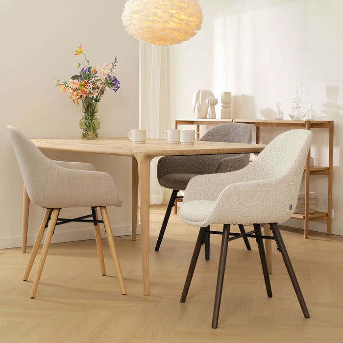 japandi eetkamerstoel bouclé beige - houten onderstel Nena-Mae