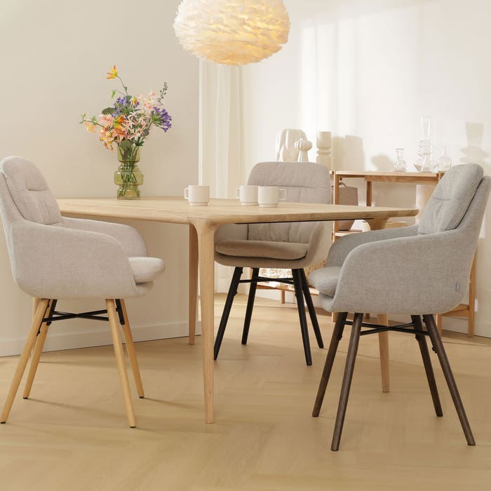 scandinavische eetkamerstoel met hoge rugleuning beige - houten onderstel Nena-Mia