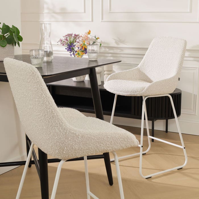scandinavische barkruk voor een kookeiland voor een kookeiland bouclé beige - wit onderstel - 65 cm - Nino-Isa 