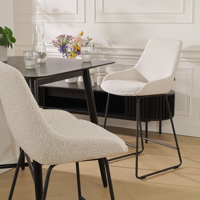 Nino-Isa barkruk bouclé beige - zwart onderstel - 65 cm - set van 2 barstoel - rugleuning - voor kookeiland - design - luxe - stof - zithoogte 65 cm - scandinavisch - bruin - set van 2