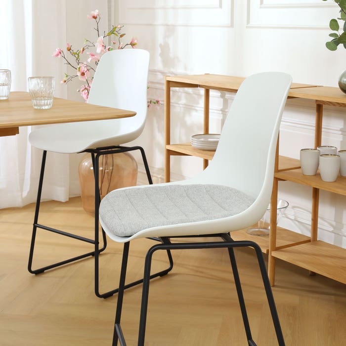 scandinavische barkruk wit met lichtgrijs zitkussen - zwart onderstel - 65 cm Nino-Liv