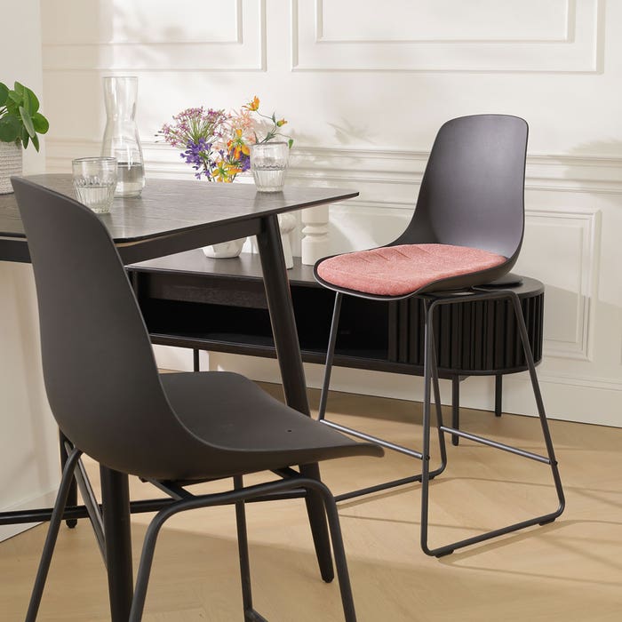 Nino-Liv barkruk zwart met terracotta rood zitkussen - zwart onderstel - 75 cm barstoel - rugleuning - kookeiland - kunststof - zithoogte 75 cm - hoge - scandinavisch