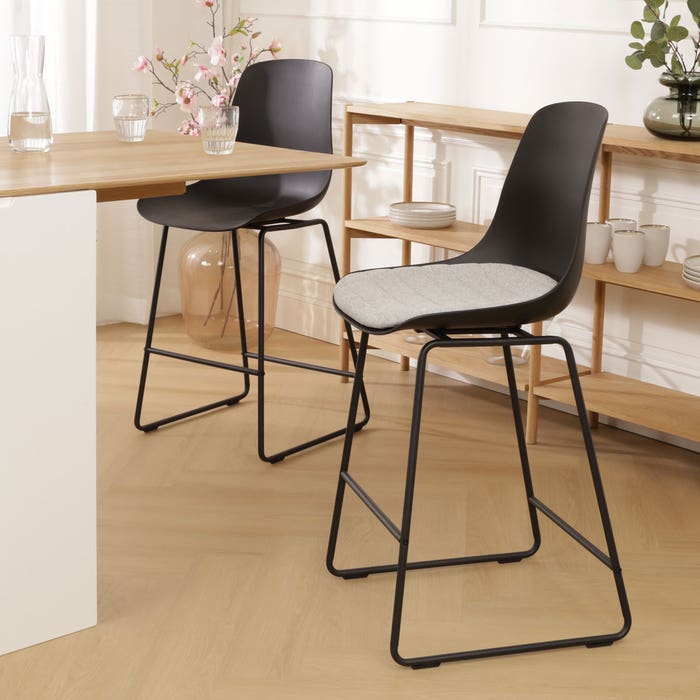scandinavische barkruk zwart met beige zitkussen - zwart onderstel - 65 cm Nino-Liv