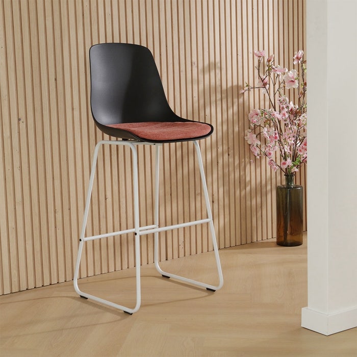 Nino-Liv barkruk zwart met terracotta rood zitkussen - wit onderstel - 65 cm barstoel - rugleuning - kookeiland - kunststof - zithoogte 65 cm - lage - scandinavisch