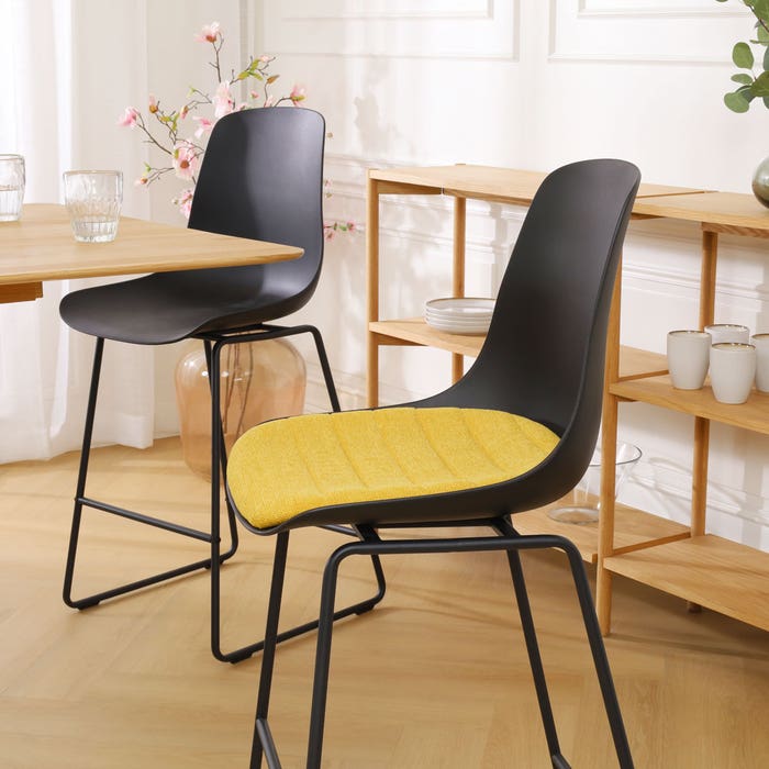 scandinavische barkruk zwart met okergeel zitkussen - zwart onderstel - 75 cm Nino-Liv