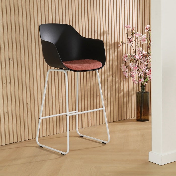 Nino-Liz barkruk zwart met terracotta rood zitkussen - wit onderstel - 75 cm barstoel - armleuning - rugleuning - hoge - luxe - stof - scandinavisch - comfortabele - japandi