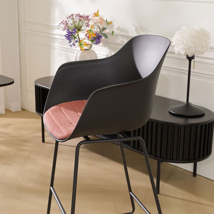scandinavische barkruk zwart met terracotta rood zitkussen - zwart onderstel - 65 cm Nino-Liz