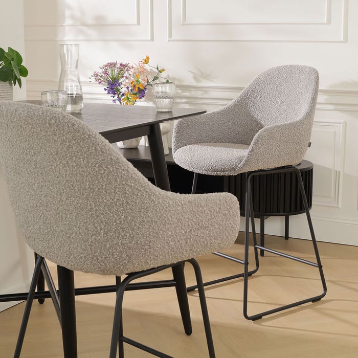 scandinavische hoge barkruk bouclé taupe - zwart onderstel - 75 cm - Nino-Mae 