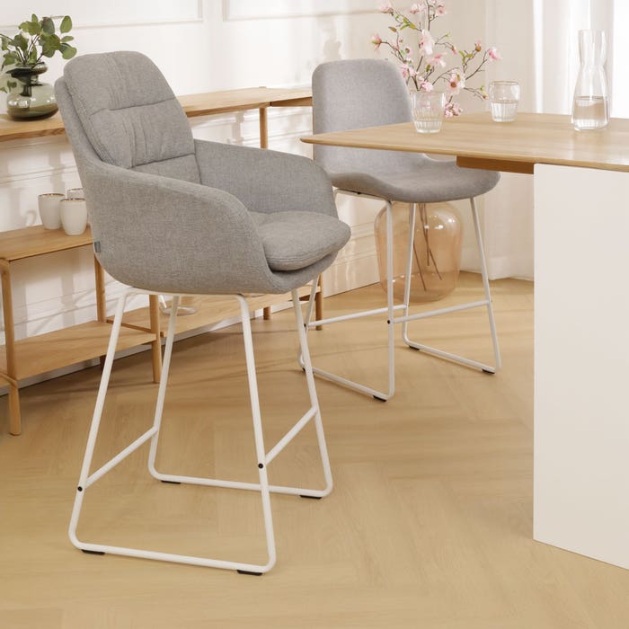 Nino-Mia barkruk grijs - wit onderstel - 65 cm barstoel - rugleuning - kookeiland - armleuning - luxe - stof - zithoogte 65 cm - scandinavisch - comfortabele