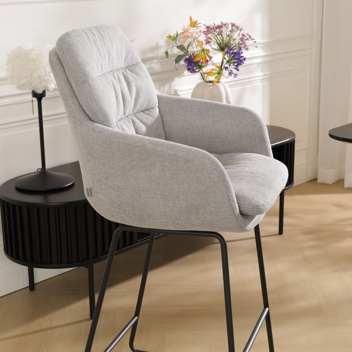 Nino-Mia barkruk grijs - zwart onderstel - 75 cm - set van 2 barstoel - rugleuning - kookeiland - armleuning - hoge - luxe - stof -  zithoogte 75 cm - scandinavisch - comfortabele - set van 2