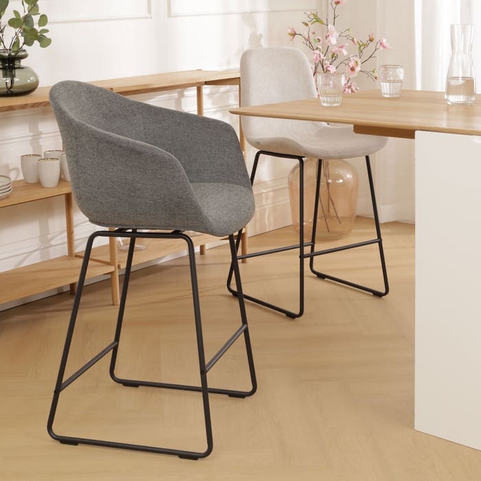 Nino-Otis barkruk donkergrijs - zwart onderstel - 75 cm barstoel - rugleuning - armleuning - hoge - grijs - stof - japandi - scandinavisch