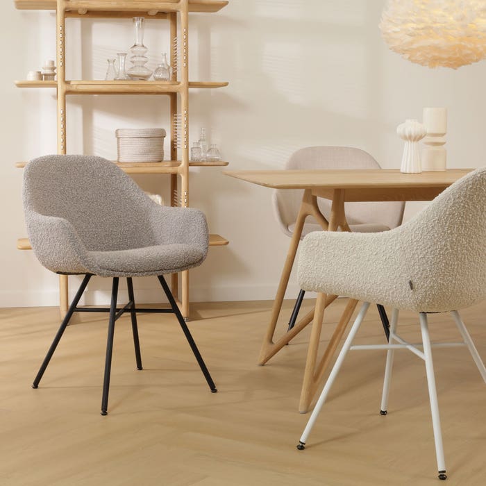 design eetkamerstoel bouclé taupe - zwart onderstel Noa-Mae 