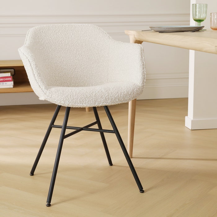 Noa-Mare eetkamerstoel bouclé beige - zwart onderstel met armleuning - stoffen - scandinavisch - bouclé - armstoel - creme - zwarte poten
