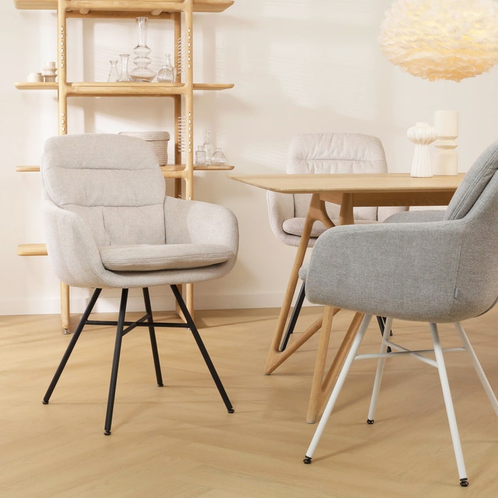 scandinavische eetkamerstoel beige - zwart onderstel Noa-Mia