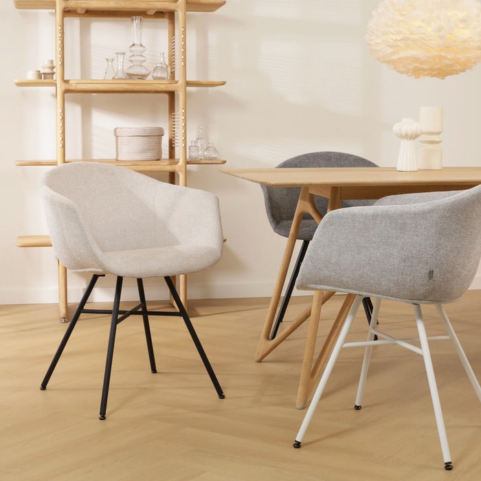 scandinavische eetkamerstoel beige - zwart onderstel Noa-Otis