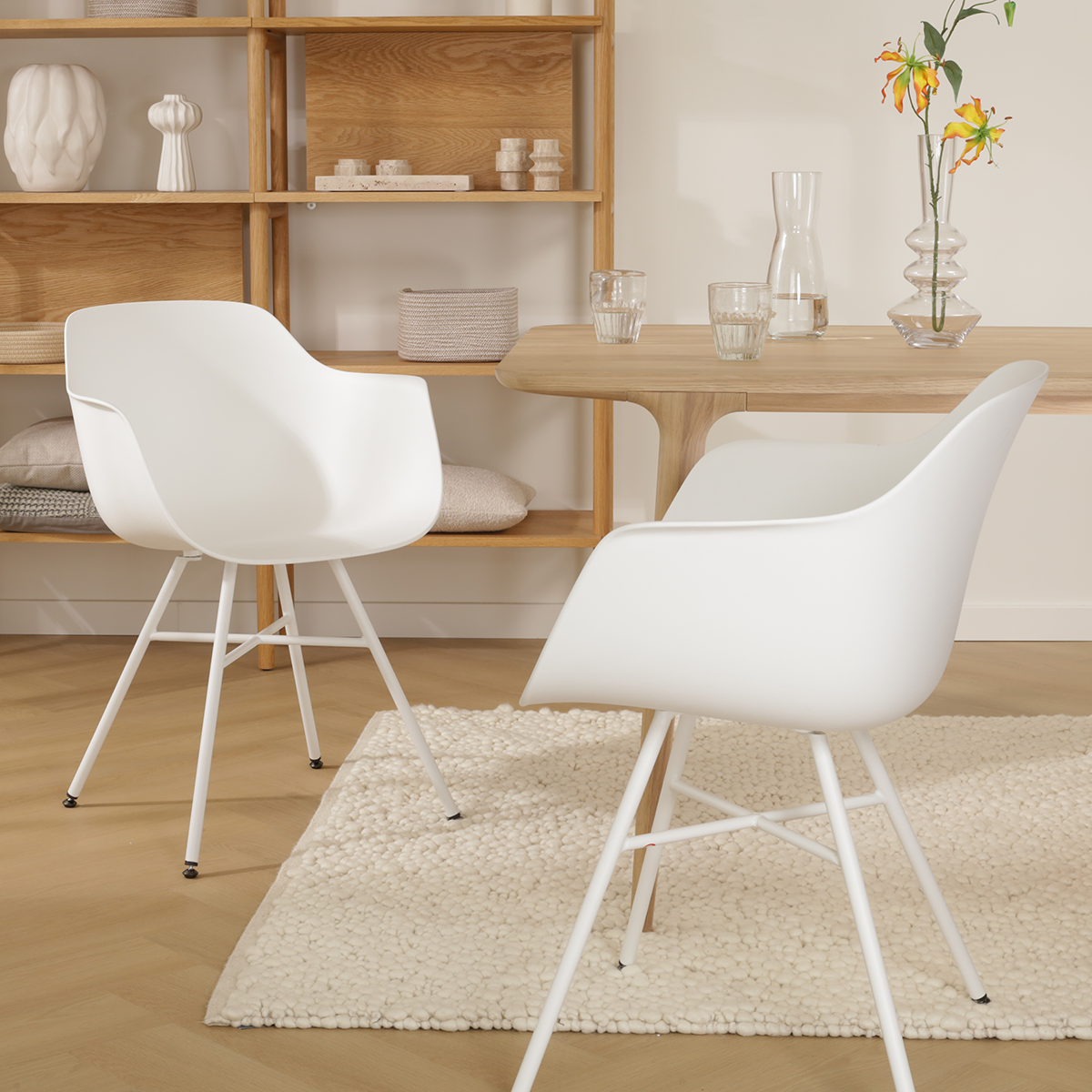 scandinavische eetkamerstoel wit - wit onderstel Noa-Puk