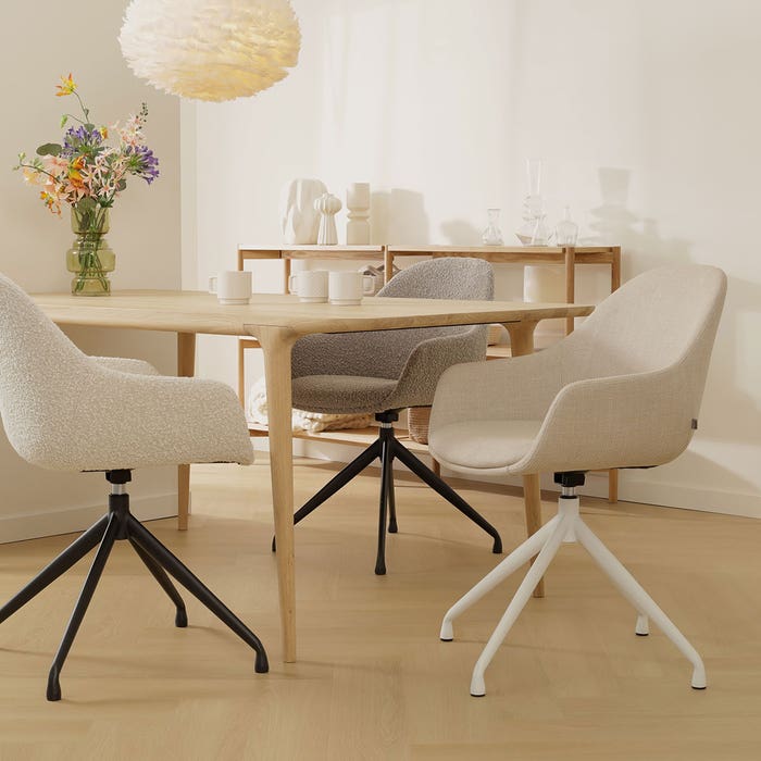 comfortabele draaibare eetkamerstoel beige - wit onderstel Nola-Mae