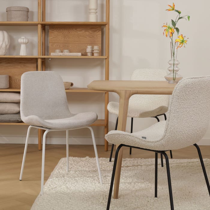 scandinavische eetkamerstoel beige - wit onderstel Nora-Fé 