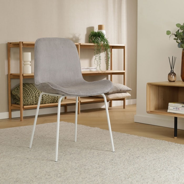 Nora-Fé eetkamerstoel rib warm grijs - wit onderstel - set van 2 stof - scandinavisch - modern - ribstof - witte poten - corduroy - set van 2 - elegant