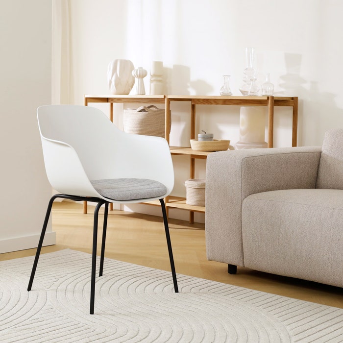 Nora-Liz eetkamerstoel wit met lichtgrijs zitkussen - zwart onderstel eetkamerstoel - met armleuning - scandinavisch - armstoel - scandinavisch - kunststof - modern - zwarte poten