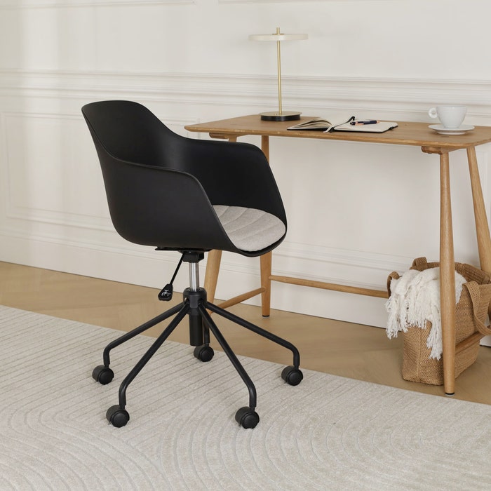 Nout-Liz bureaustoel zwart met beige zitkussen - zwart onderstel burostoel - vergaderstoel - design - verstelbaar - wieltjes - wielen - comfortabel - kunststof - scandinavisch - draaibaar