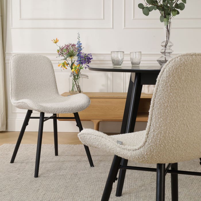 Nova-Fé eetkamerstoel bouclé beige - zwart onderstel 