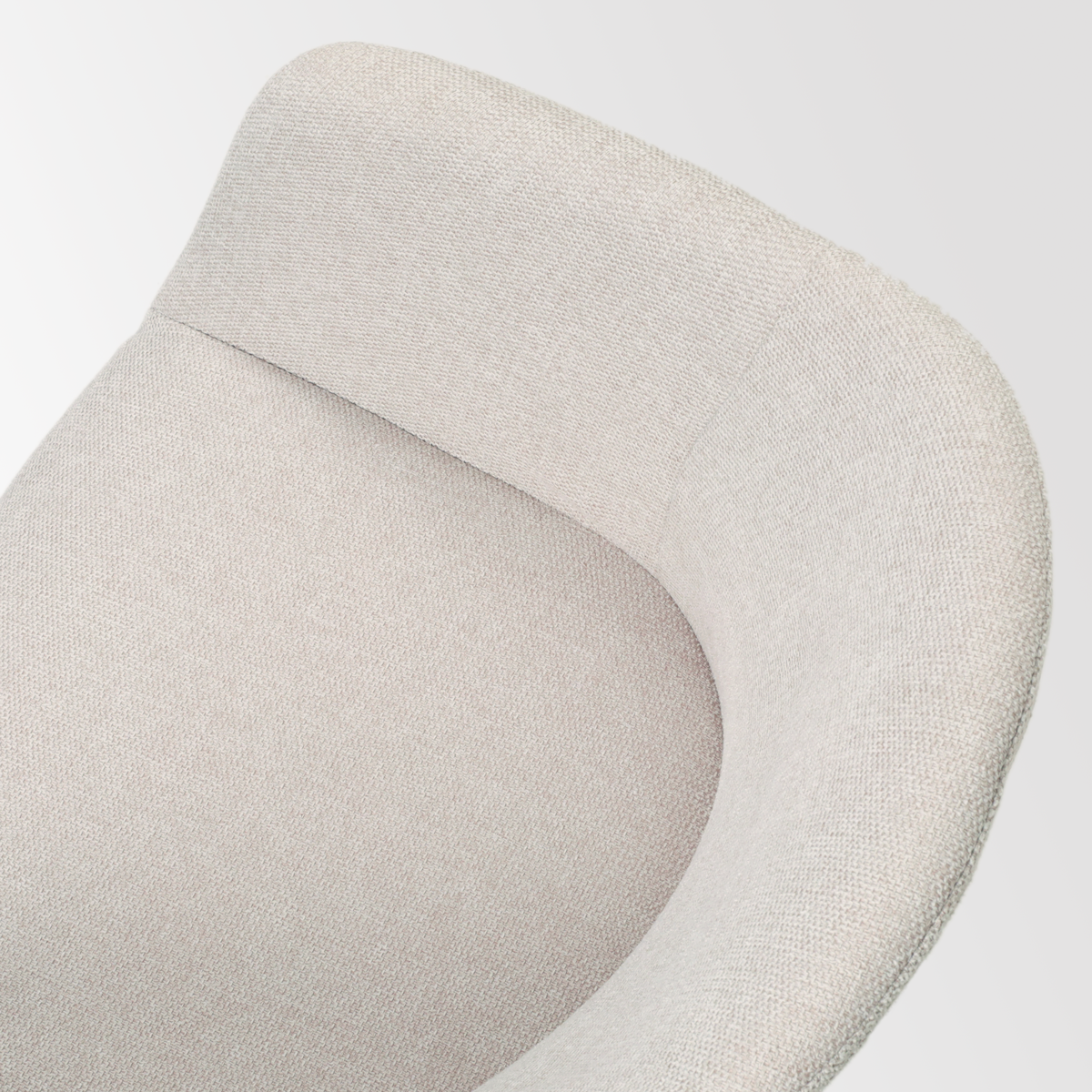 detail zitting van Noa-Otis eetkamerstoel beige - zwart onderstel - set van 2