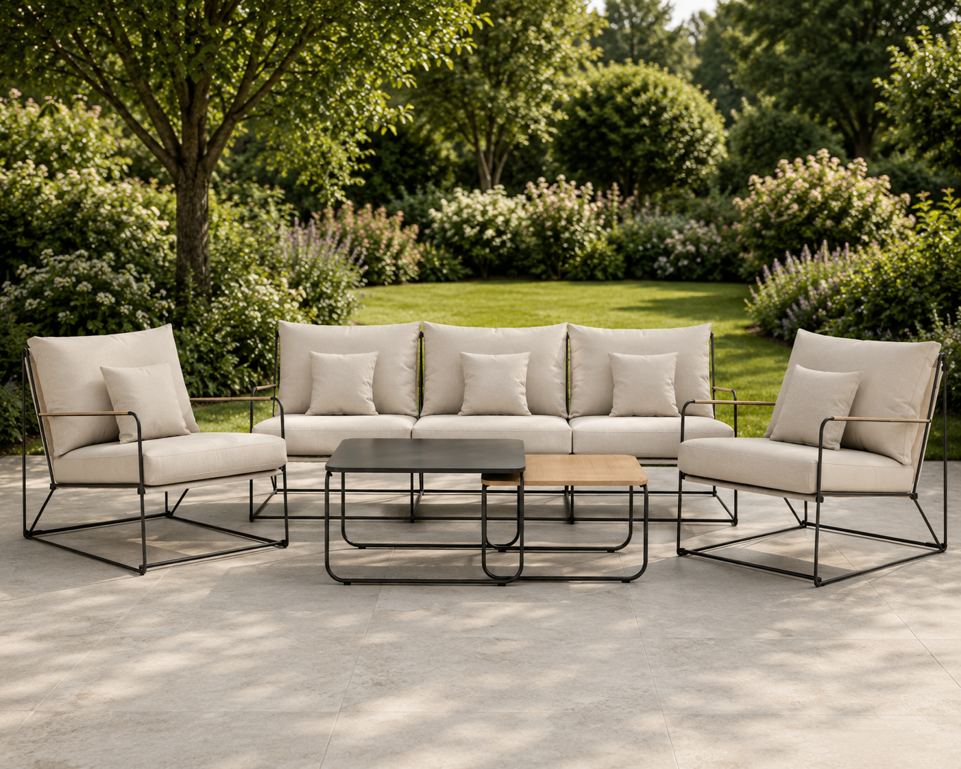 Paolo 4 delige tuin loungeset zwart - driezitsbank, twee fauteuils en twee salontafels - met beige zitkussens  tuinset - terras