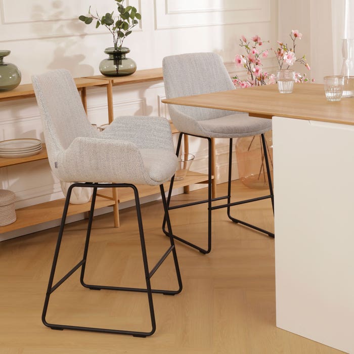 Nino-Eef barkruk beige gemêleerd - zwart onderstel - 65 cm barstoel - rugleuning - kookeiland - armleuning - design - luxe - stof - zithoogte 65 cm - scandinavisch - creme - japandi
