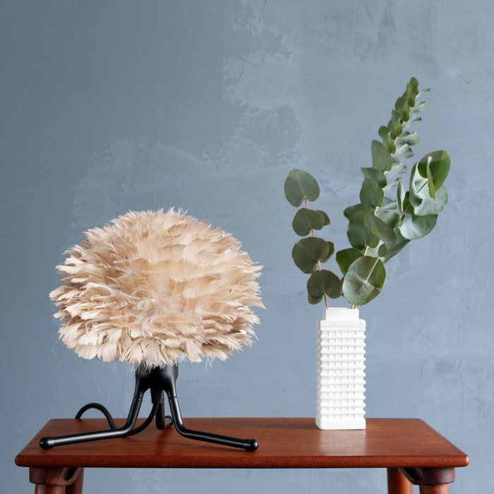 Eos Micro tafellamp light brown - met verstelbare tafelstandaard zwart - Ø 22 cm - licht bruine