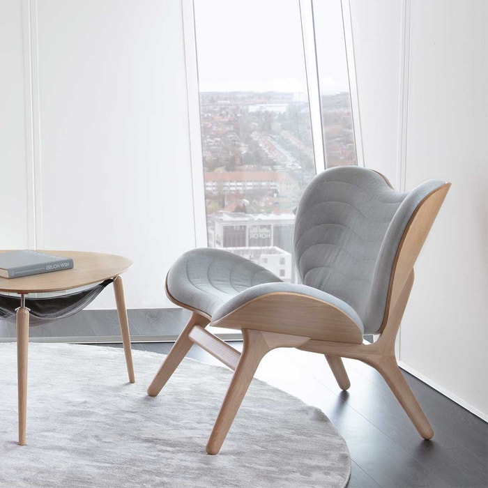 A Conversation Piece houten fauteuil silver grey - lichtgrijs - gestoffeerd - bekleed