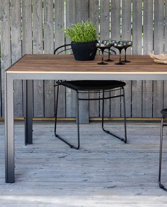 onze collectie tuintafels