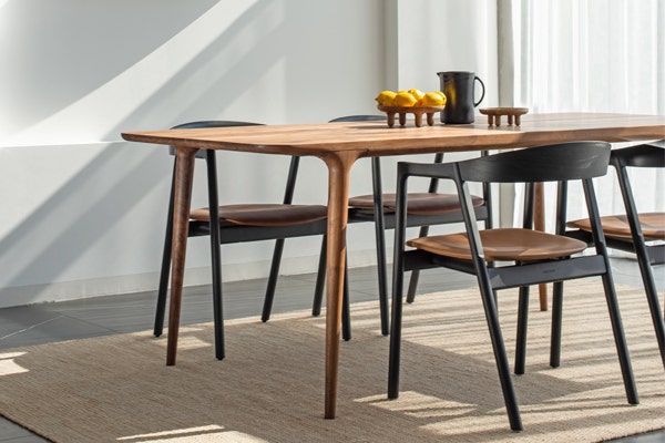 eetkamerstoelen die passen bij een eettafel van hout