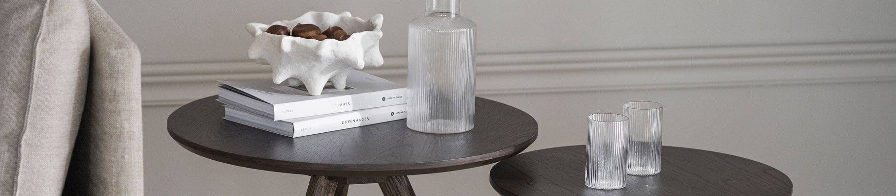 Bijzettafels van Gewoonstijl: veelzijdige meubelstukken die functionaliteit en stijl toevoegen aan je interieur. Bijzettafels: veelzijdige meubelstukken die functionaliteit en stijl toevoegen aan je interieur.