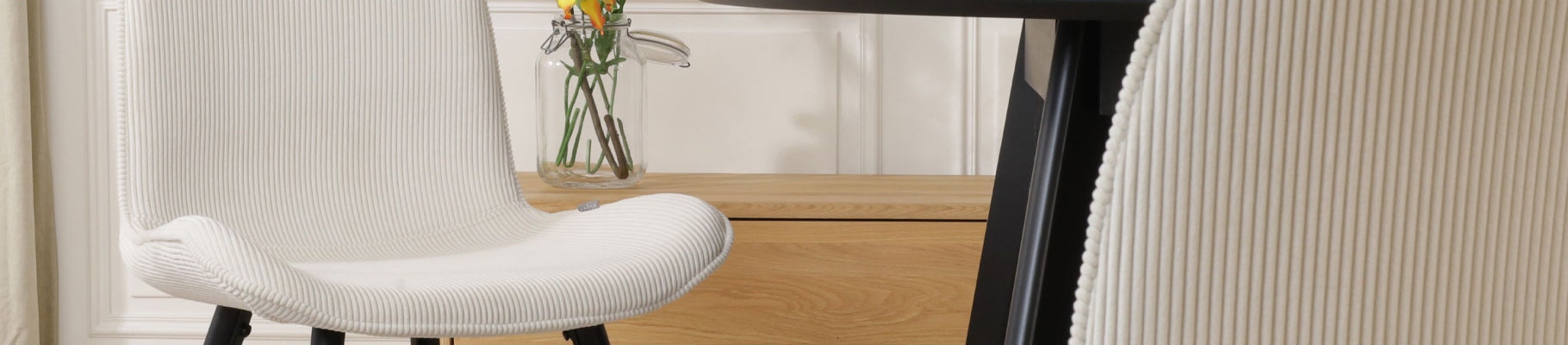 Creme eetkamerstoelen van Gewoonstijl Creme eetkamerstoelen