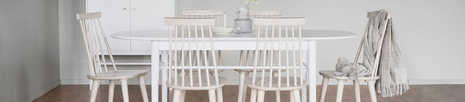 De Lotta collectie van Rowico Home biedt tijdloze meubelstukken met een Scandinavische twist.