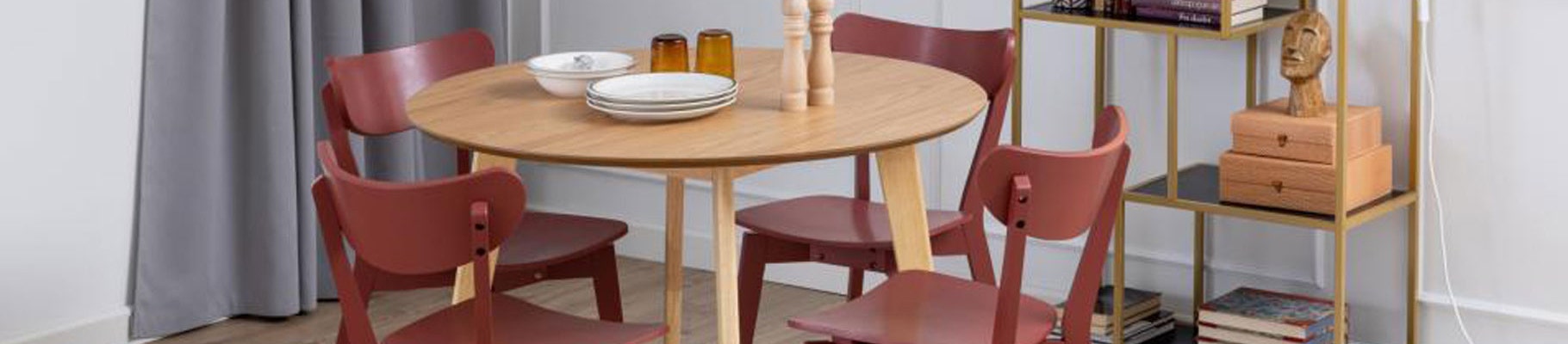 Rode eetkamerstoelen van Gewoonstijl Rode eetkamerstoelen