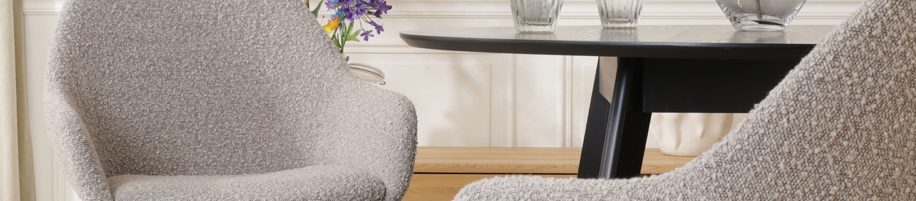 Taupe eetkamerstoelen van Gewoonstijl Taupe eetkamerstoelen